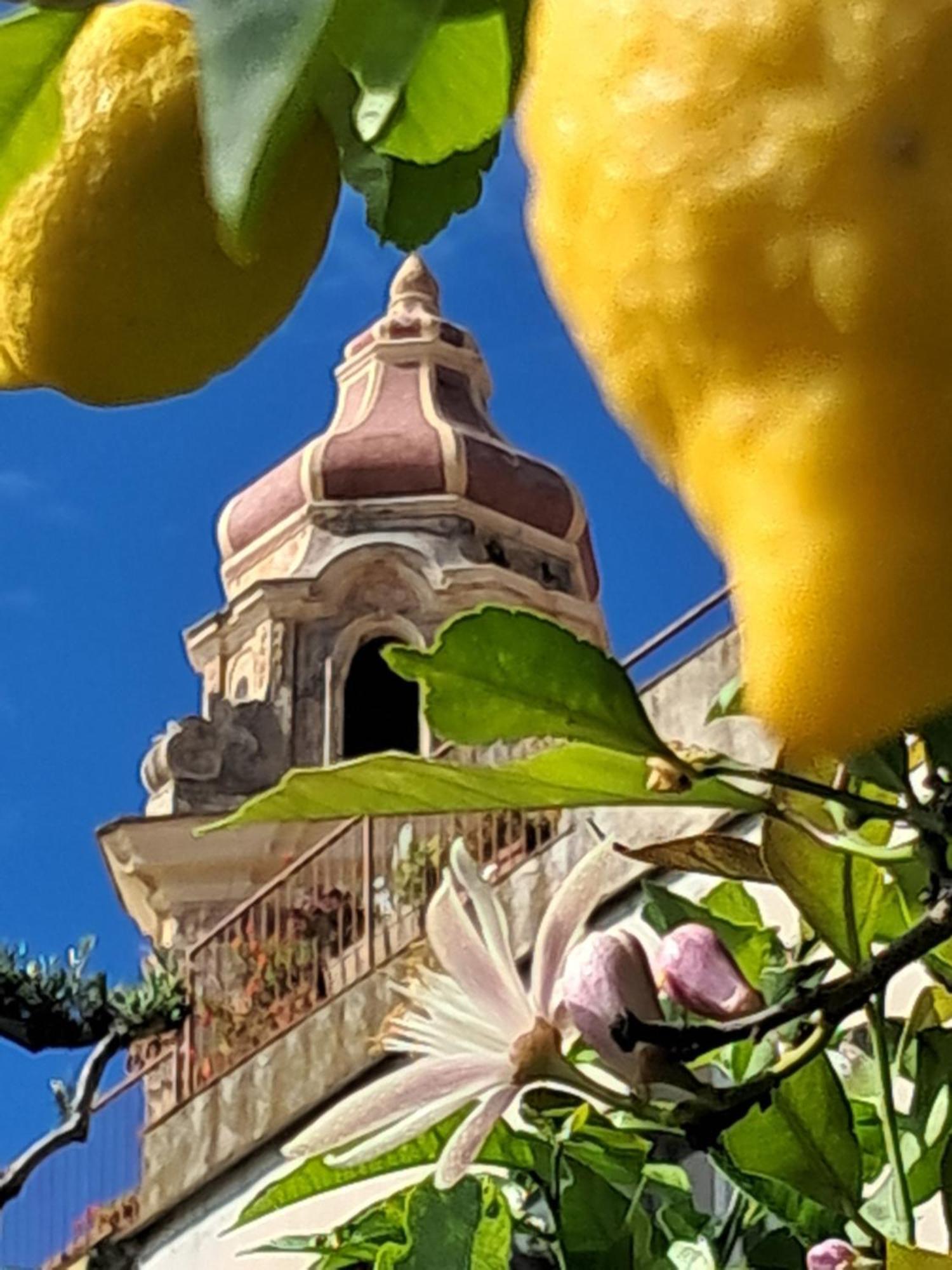 Florinda Lemon'S Suite Cervo Buitenkant foto